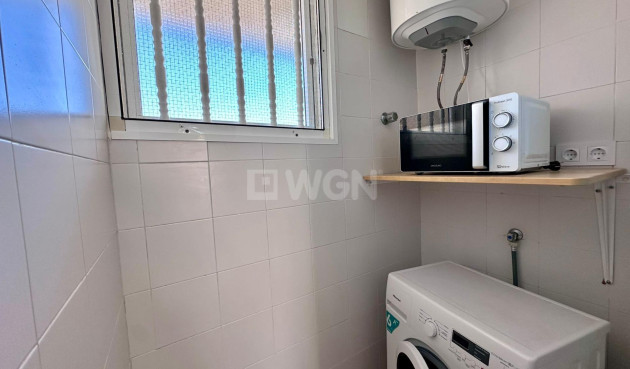 Odsprzedaż - Mieszkanie w bloku - Torrevieja - Habaneras