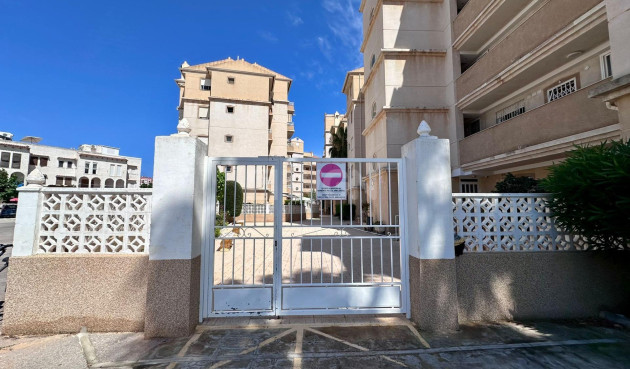 Odsprzedaż - Mieszkanie w bloku - Torrevieja - Habaneras