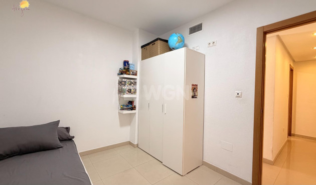 Odsprzedaż - Mieszkanie w bloku - Torrevieja - PARQUE DE LAS NACIONES