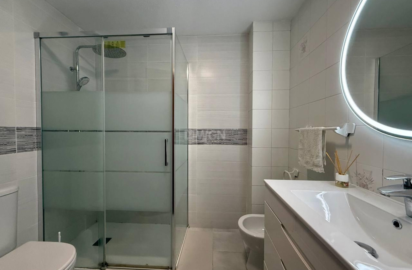 Reventa - Apartamento / piso - Torrevieja - Playa del Cura