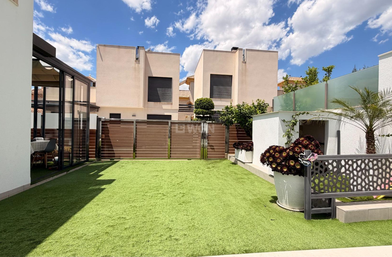 Odsprzedaż - Villa - Torrevieja - aguas nuevas