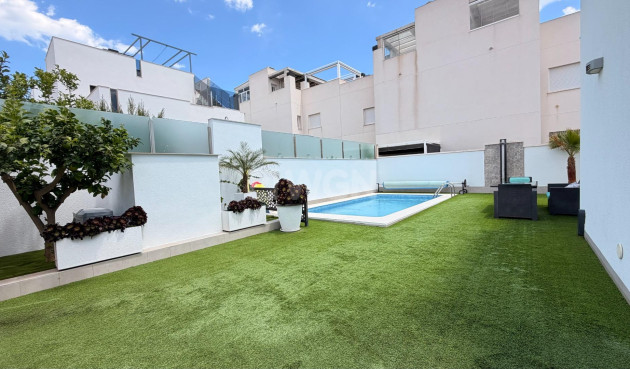 Odsprzedaż - Villa - Torrevieja - aguas nuevas