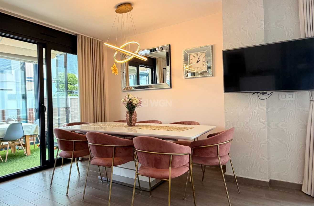 Odsprzedaż - Villa - Torrevieja - aguas nuevas