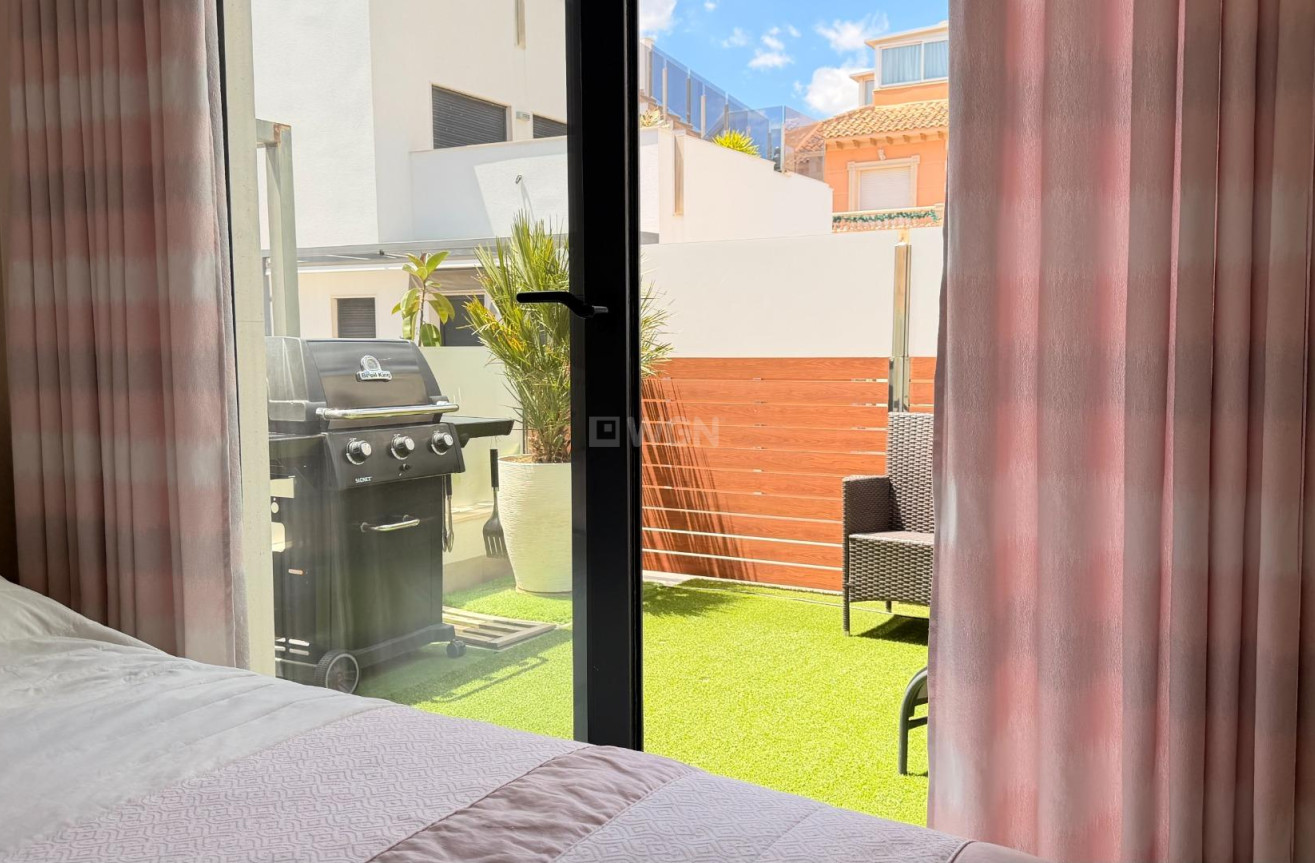 Odsprzedaż - Villa - Torrevieja - aguas nuevas
