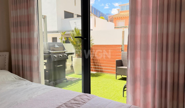 Odsprzedaż - Villa - Torrevieja - aguas nuevas