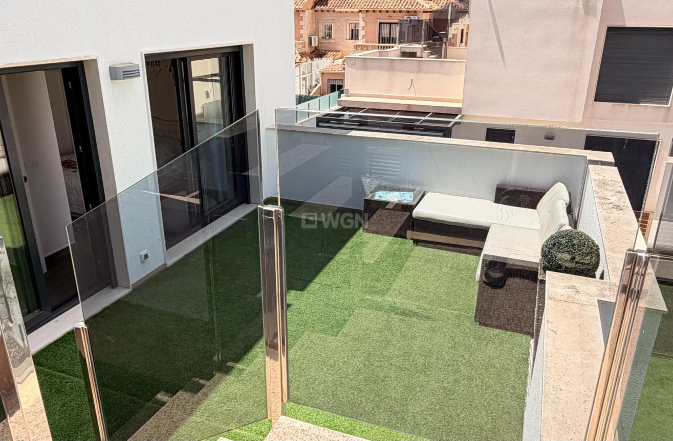 Odsprzedaż - Villa - Torrevieja - aguas nuevas