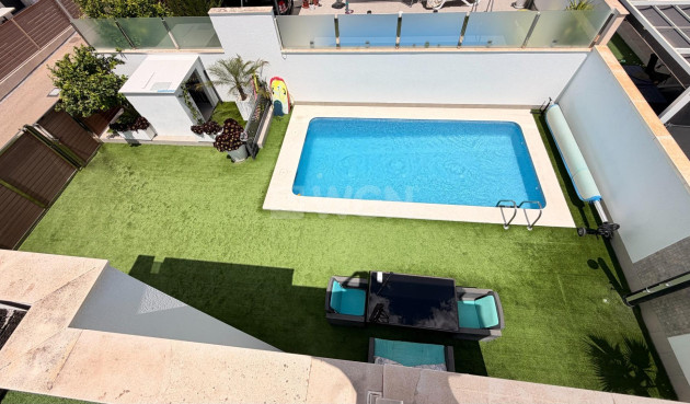 Odsprzedaż - Villa - Torrevieja - aguas nuevas