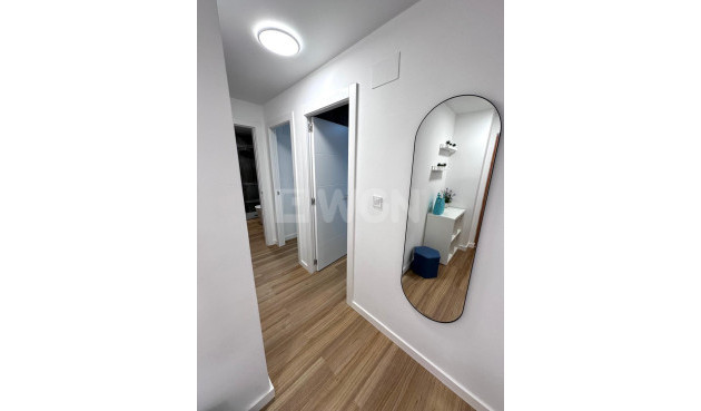 Reventa - Apartamento / piso - Torrevieja - Estacion De Autobuses