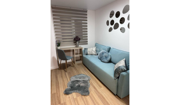 Reventa - Apartamento / piso - Torrevieja - Estacion De Autobuses
