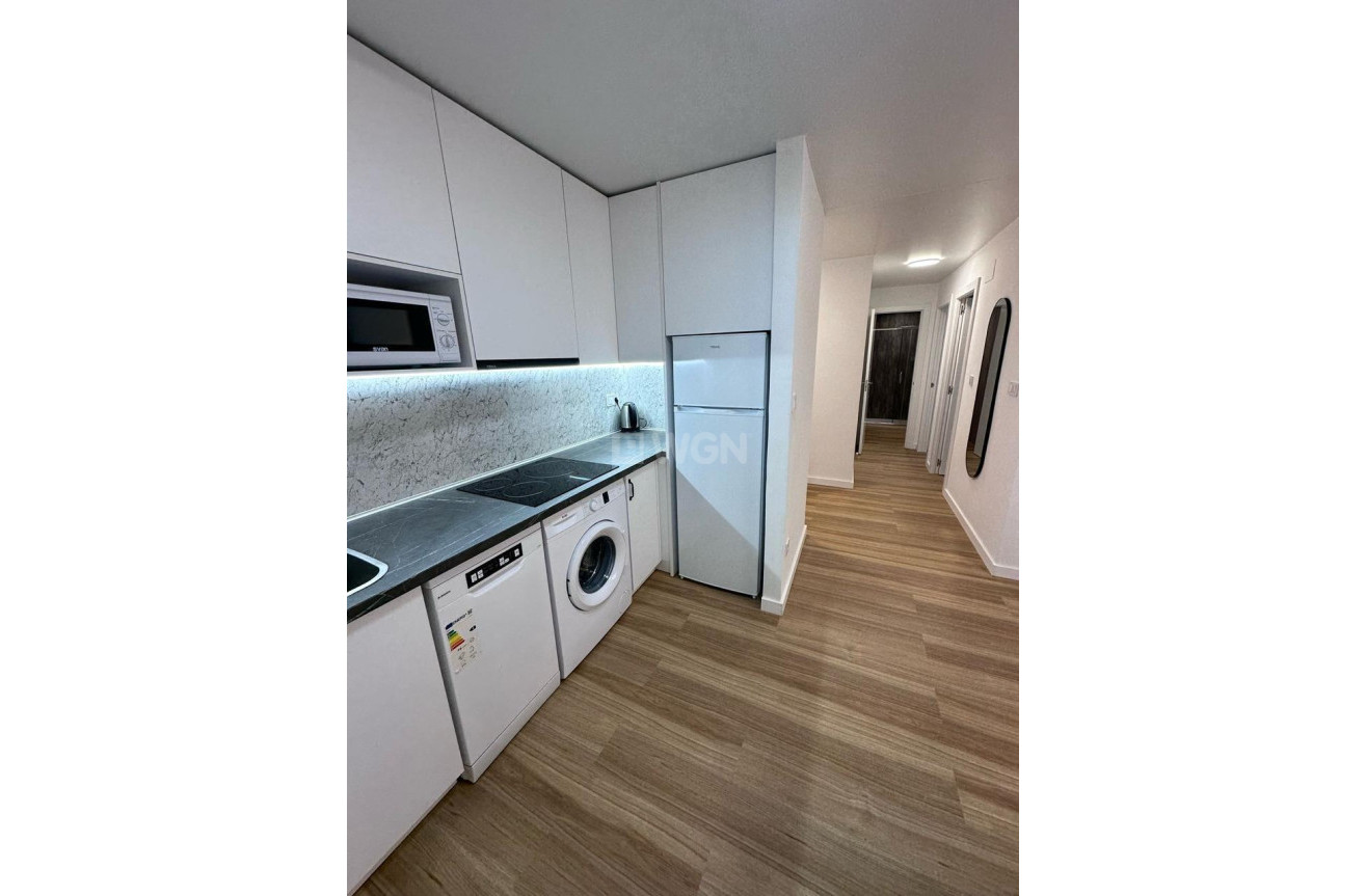 Reventa - Apartamento / piso - Torrevieja - Estacion De Autobuses