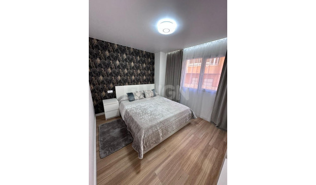 Reventa - Apartamento / piso - Torrevieja - Estacion De Autobuses