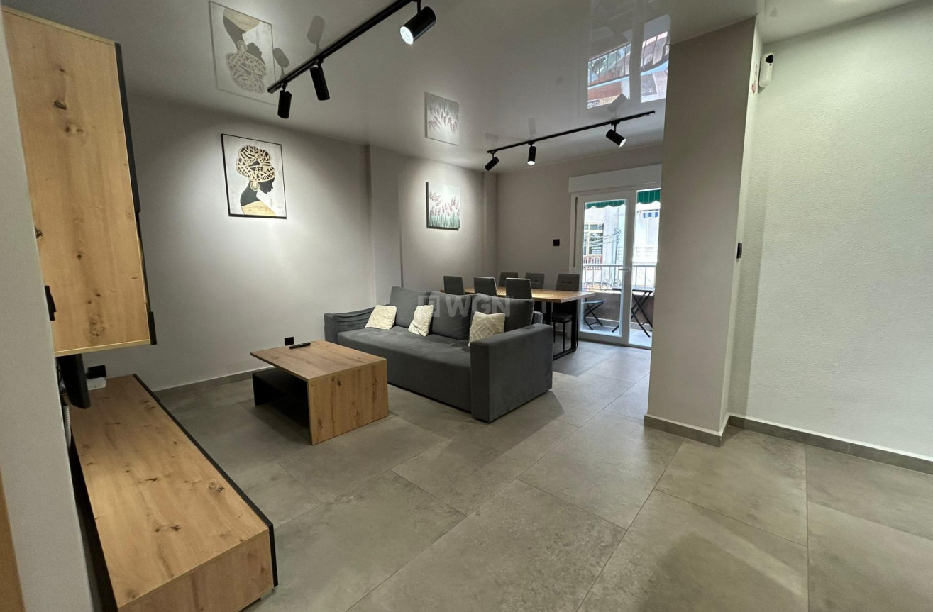 Reventa - Apartamento / piso - Torrevieja - Estacion De Autobuses