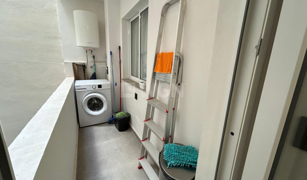 Reventa - Apartamento / piso - Torrevieja - Estacion De Autobuses