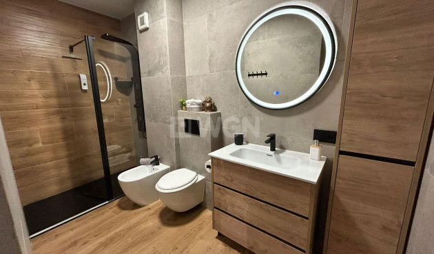 Reventa - Apartamento / piso - Torrevieja - Estacion De Autobuses