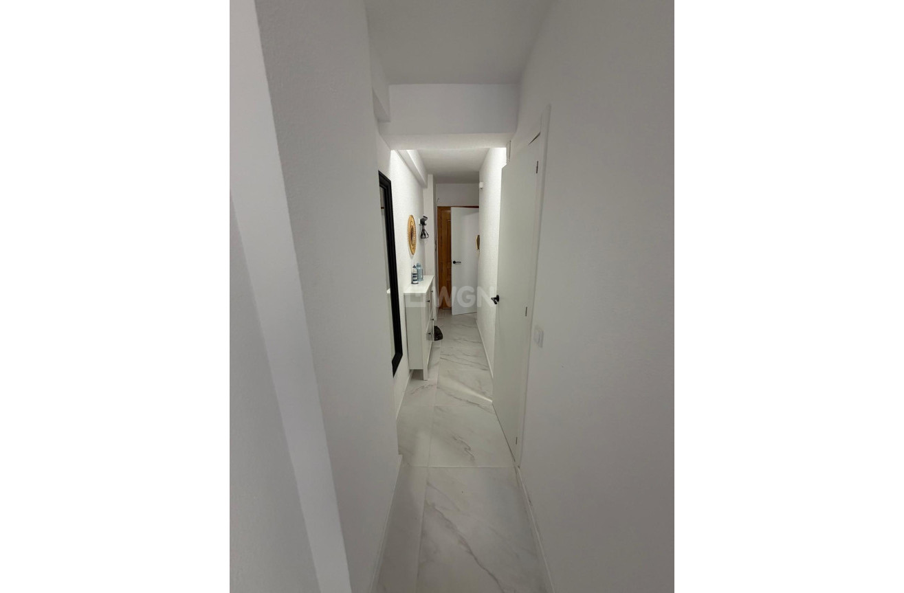 Resale - Apartment / flat - Torrevieja - Cabo Cervera