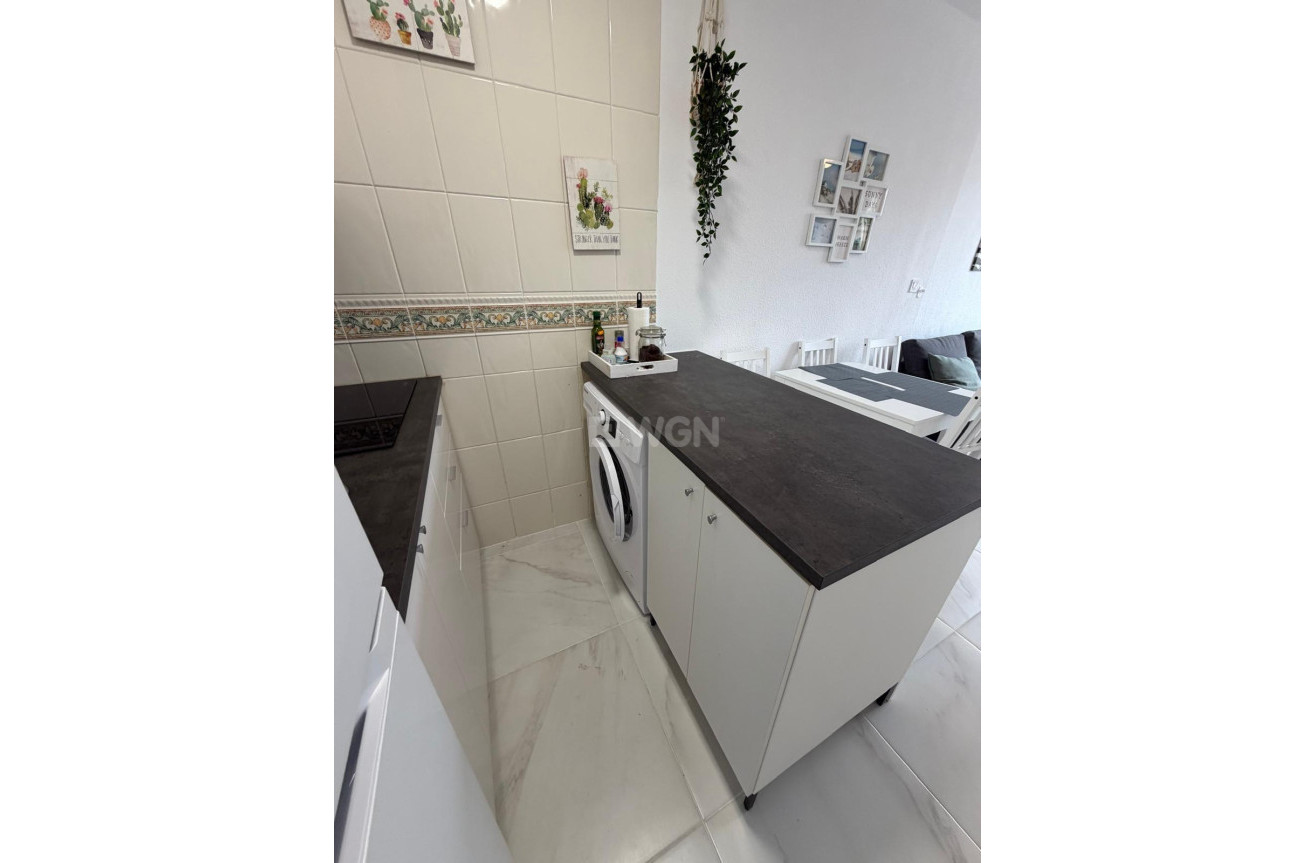 Resale - Apartment / flat - Torrevieja - Cabo Cervera