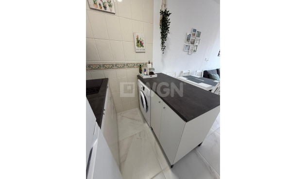 Resale - Apartment / flat - Torrevieja - Cabo Cervera