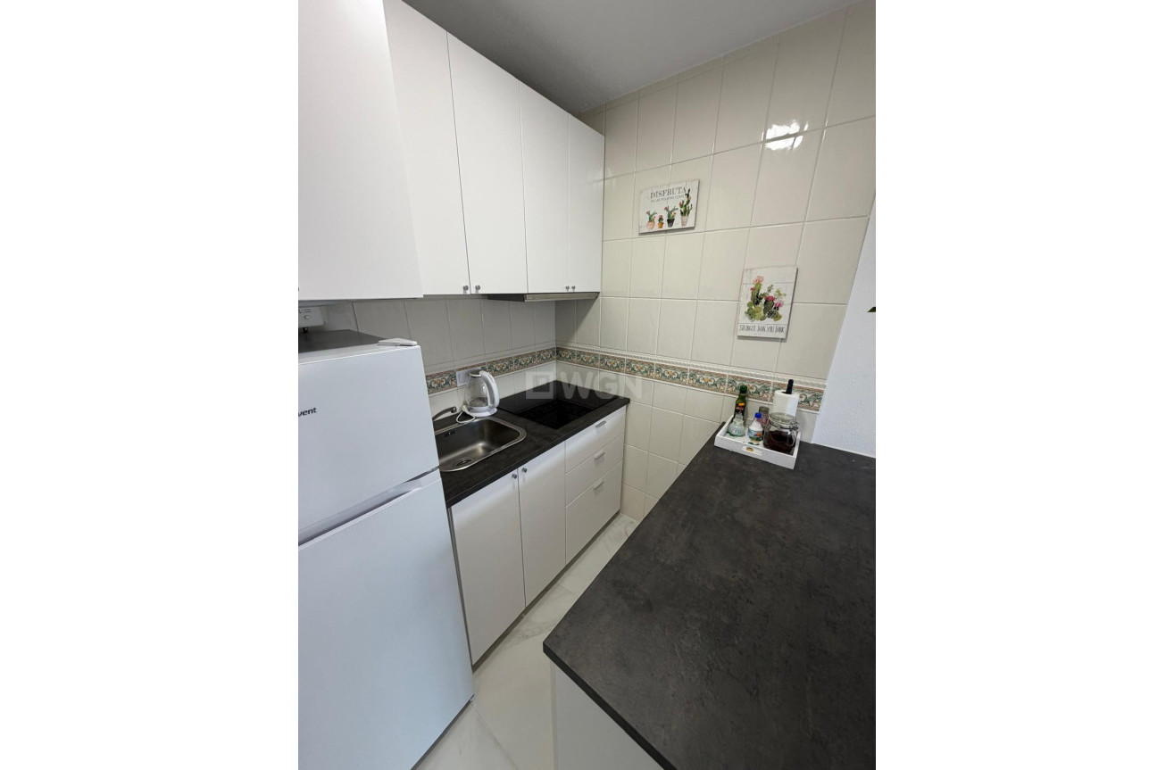 Resale - Apartment / flat - Torrevieja - Cabo Cervera