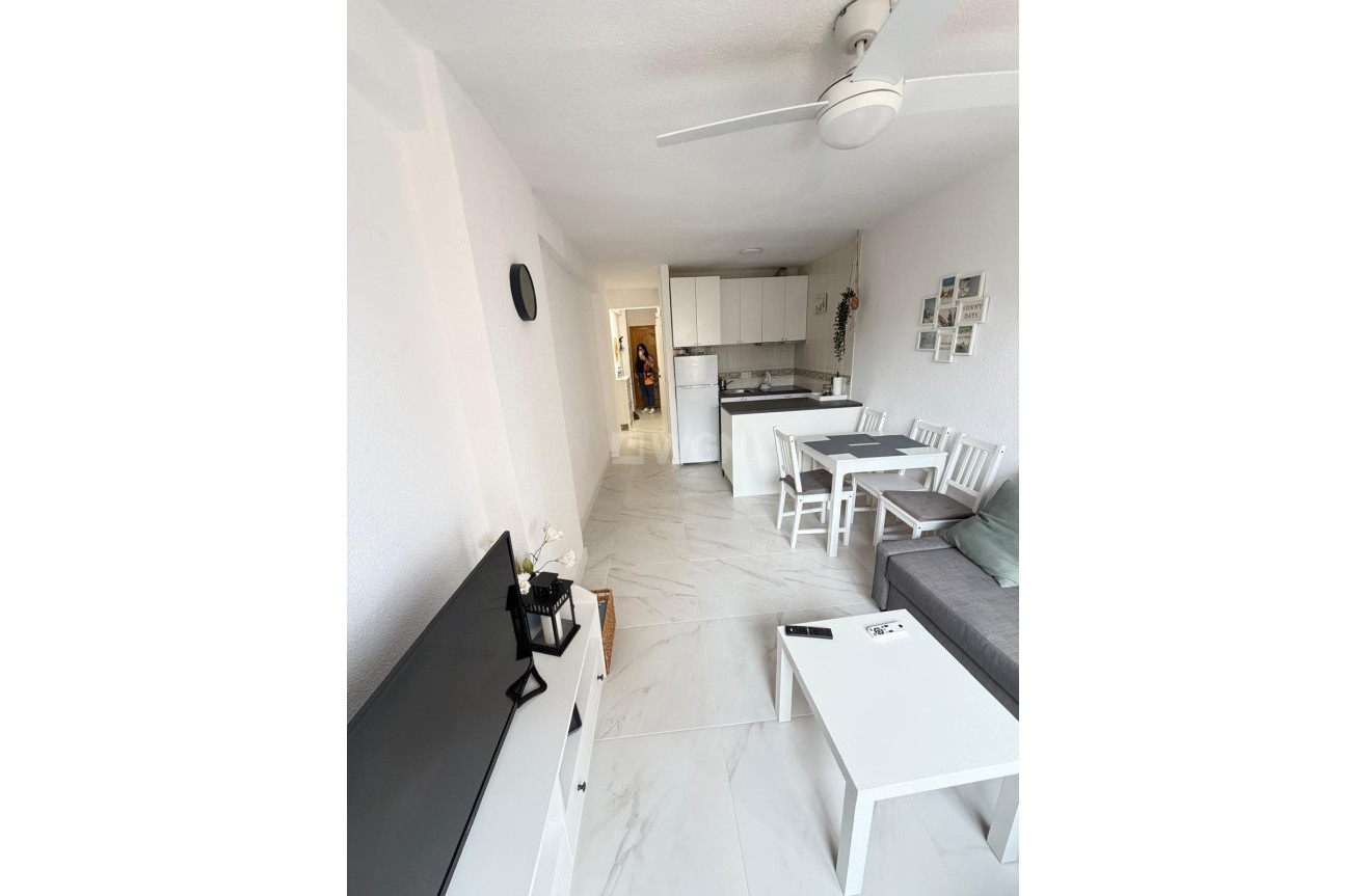 Resale - Apartment / flat - Torrevieja - Cabo Cervera