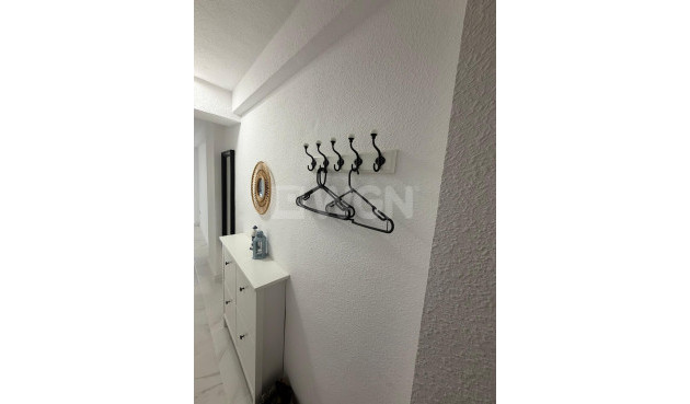 Resale - Apartment / flat - Torrevieja - Cabo Cervera