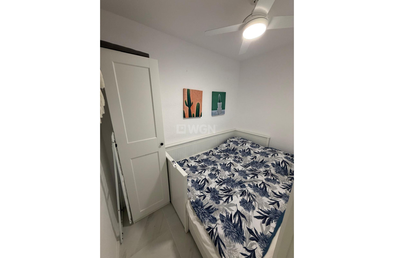 Resale - Apartment / flat - Torrevieja - Cabo Cervera
