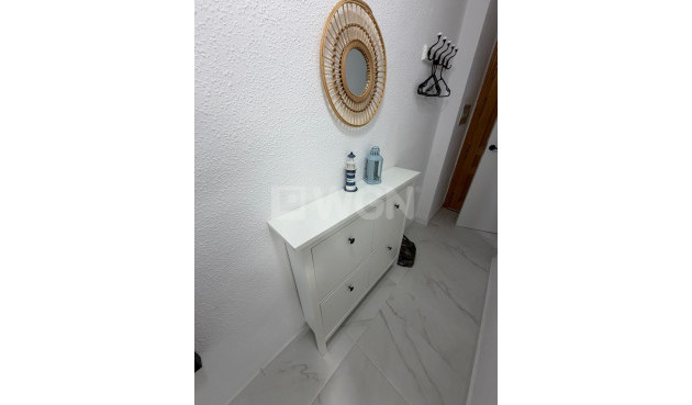 Resale - Apartment / flat - Torrevieja - Cabo Cervera