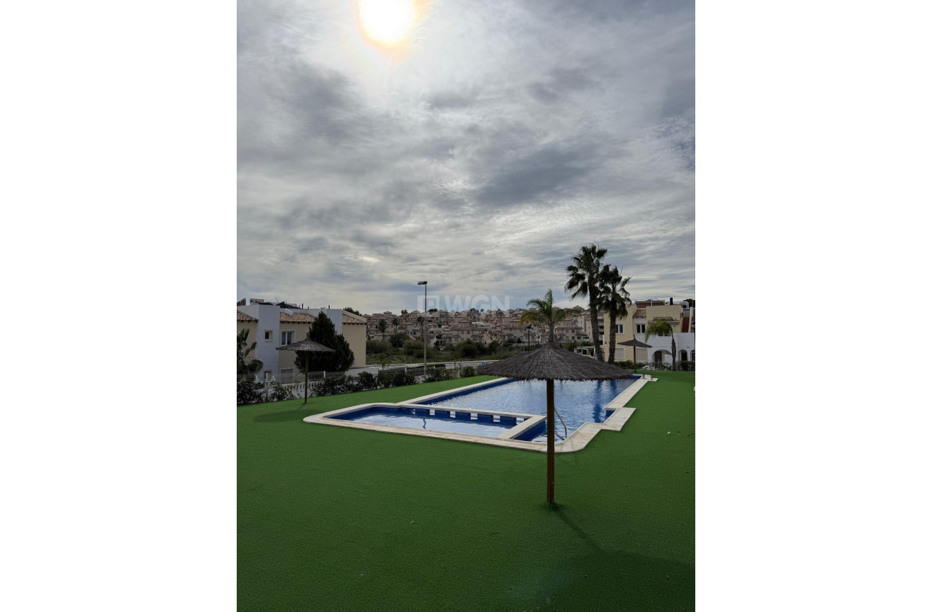Odsprzedaż - Mieszkanie w bloku - Orihuela Costa - Las Filipinas