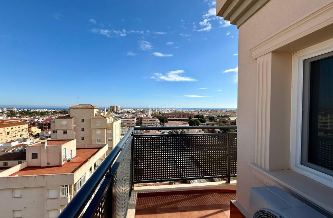 Odsprzedaż - Daszek - Torrevieja - Nueva Torrevieja