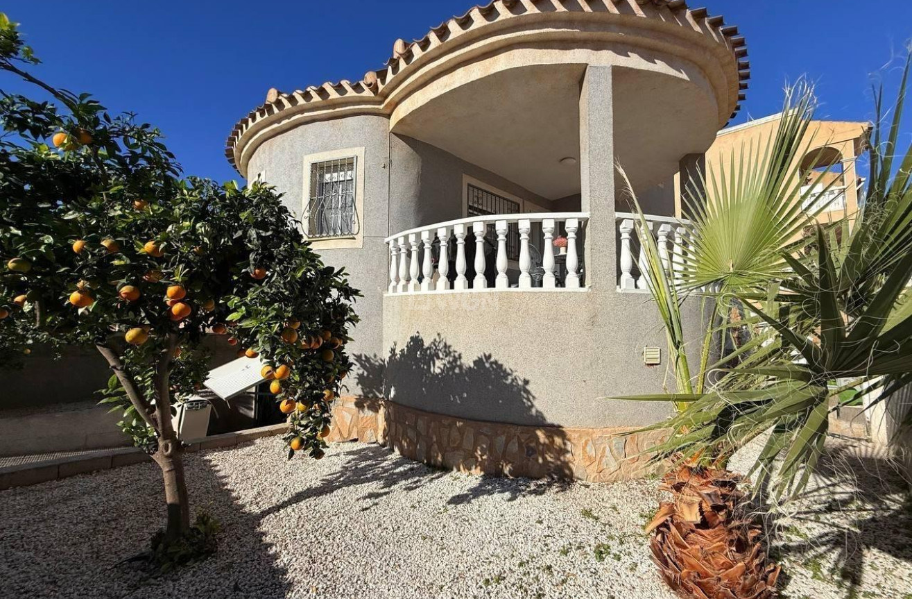 Odsprzedaż - Villa - Orihuela Costa - Playa Flamenca