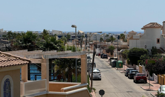 Odsprzedaż - Villa - Orihuela Costa - Playa Flamenca