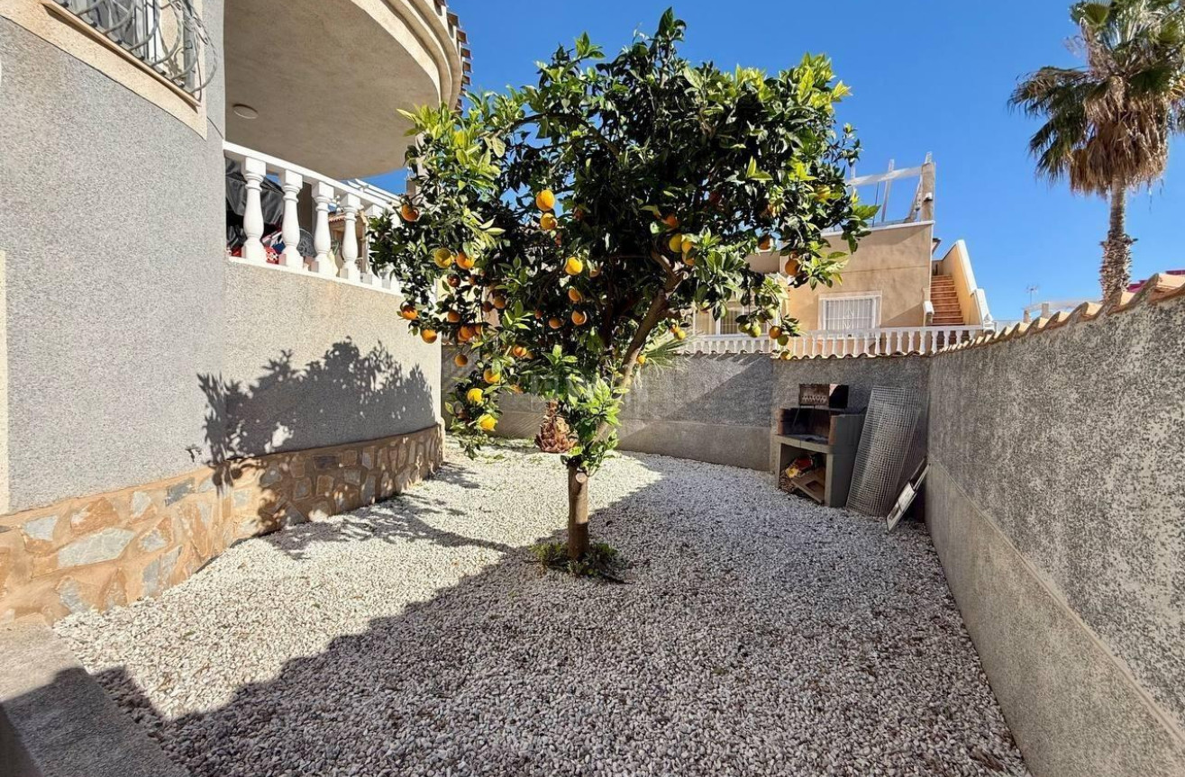 Odsprzedaż - Villa - Orihuela Costa - Playa Flamenca