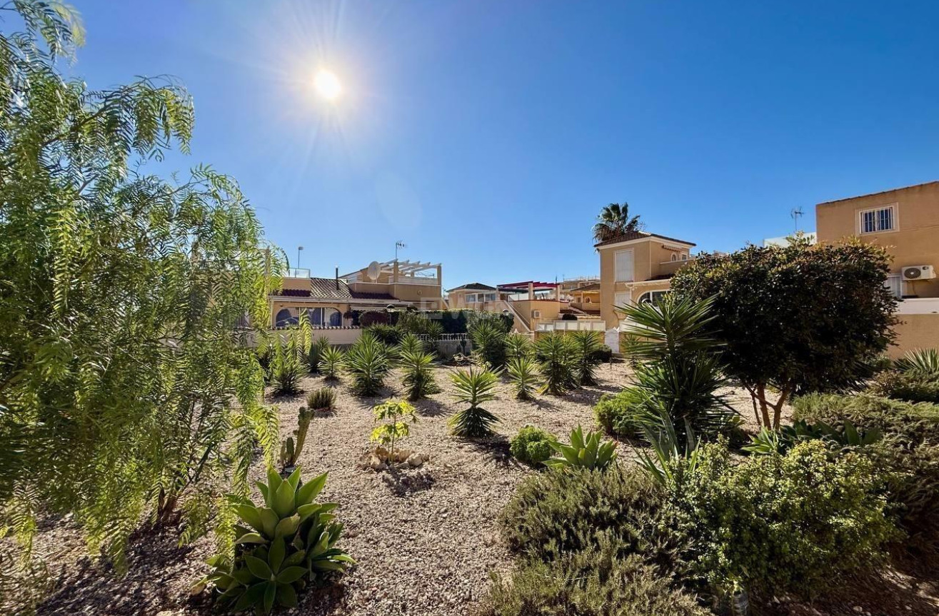 Odsprzedaż - Villa - Orihuela Costa - Playa Flamenca