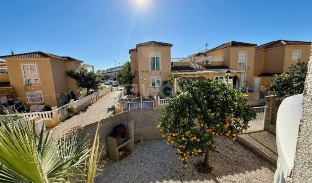 Odsprzedaż - Villa - Orihuela Costa - Playa Flamenca