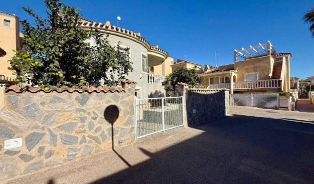 Odsprzedaż - Villa - Orihuela Costa - Playa Flamenca