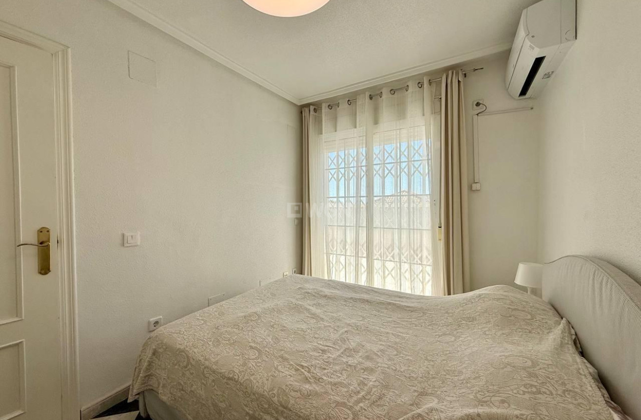 Odsprzedaż - Villa - Orihuela Costa - Playa Flamenca