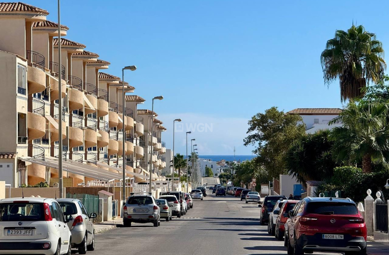 Resale - Apartment / flat - Orihuela - Los Balcones Y Los Altos