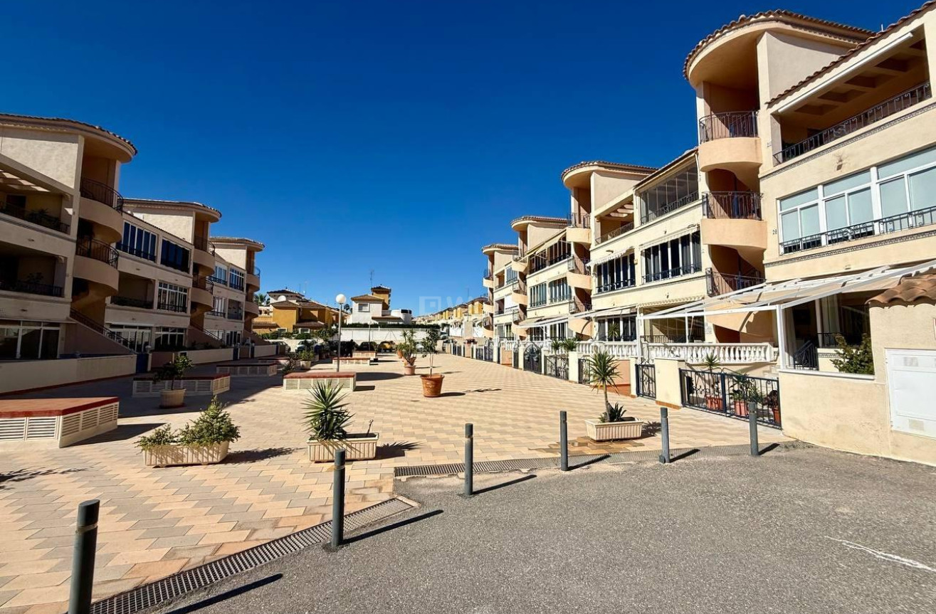 Resale - Apartment / flat - Orihuela - Los Balcones Y Los Altos
