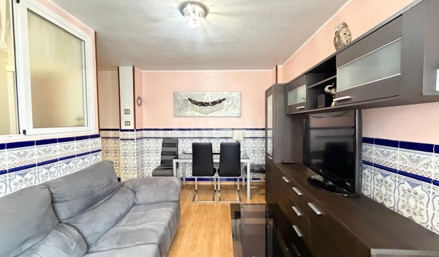 Odsprzedaż - Mieszkanie w bloku - Torrevieja - Playa del Cura