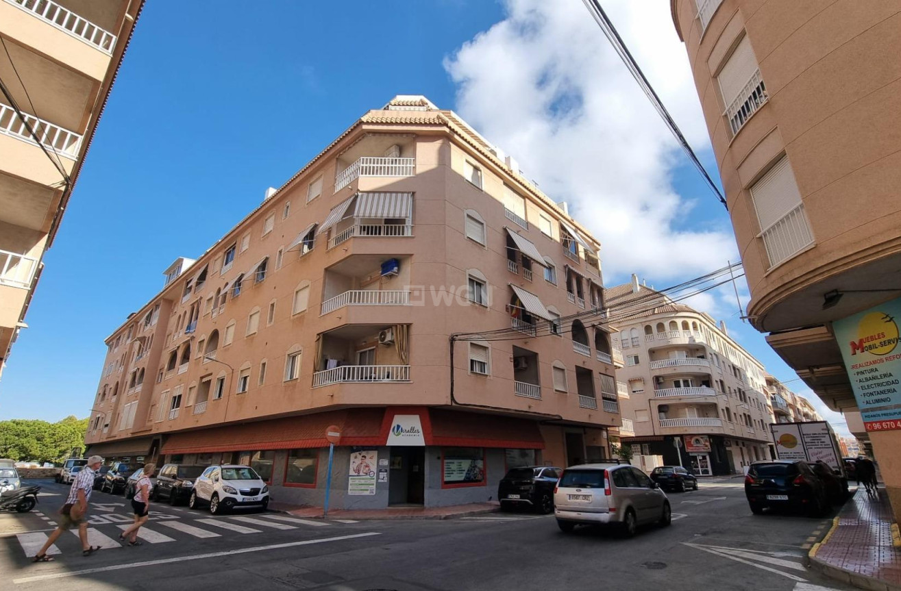 Odsprzedaż - Mieszkanie w bloku - Torrevieja - Acequion