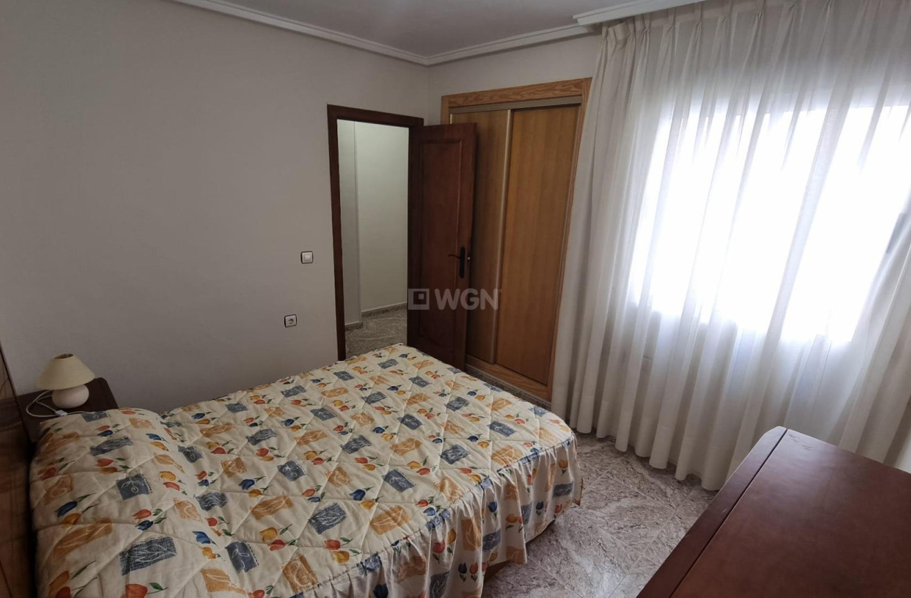 Odsprzedaż - Mieszkanie w bloku - Torrevieja - Acequion