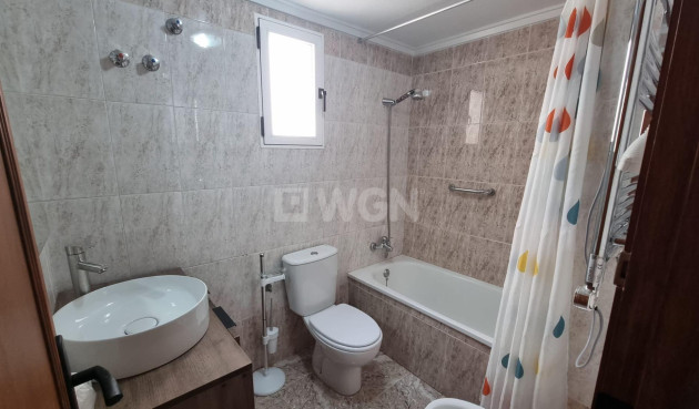Odsprzedaż - Mieszkanie w bloku - Torrevieja - Acequion