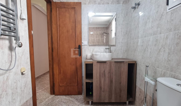 Odsprzedaż - Mieszkanie w bloku - Torrevieja - Acequion