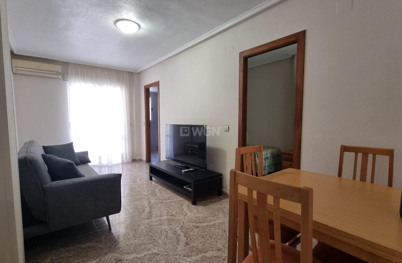Odsprzedaż - Mieszkanie w bloku - Torrevieja - Acequion