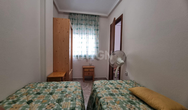Odsprzedaż - Mieszkanie w bloku - Torrevieja - Acequion
