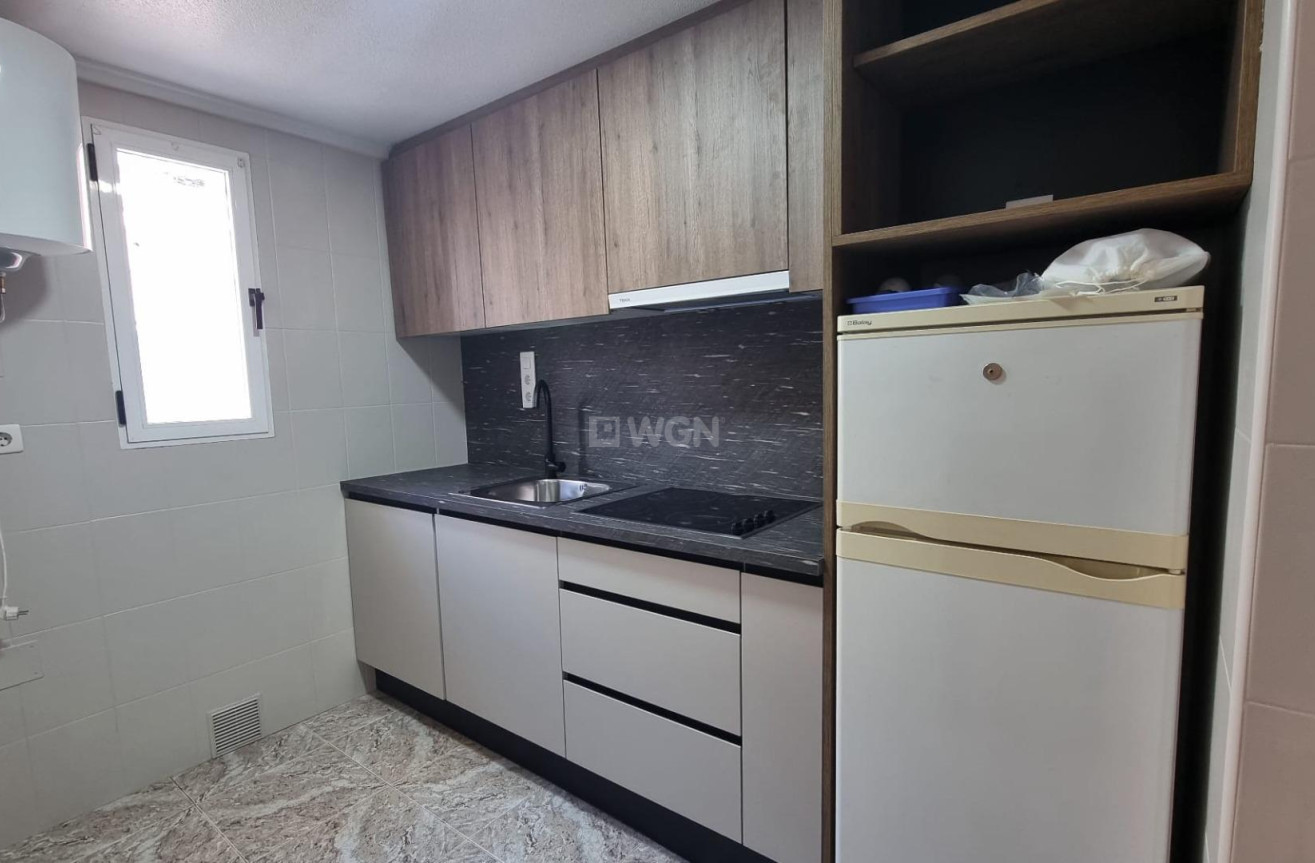 Odsprzedaż - Mieszkanie w bloku - Torrevieja - Acequion