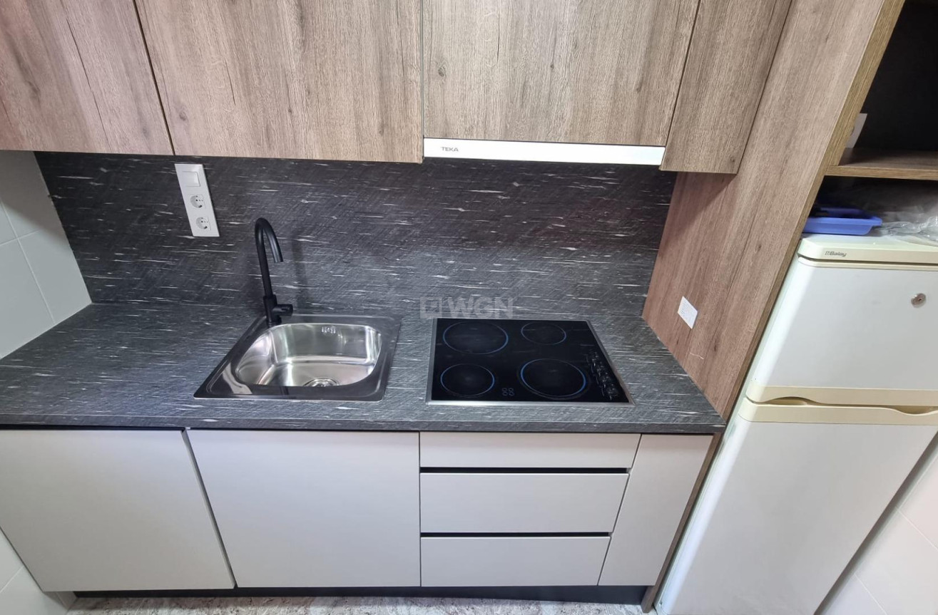 Odsprzedaż - Mieszkanie w bloku - Torrevieja - Acequion
