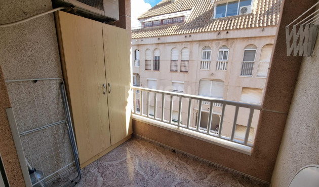 Odsprzedaż - Mieszkanie w bloku - Torrevieja - Acequion