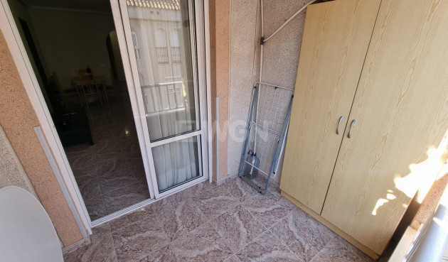 Odsprzedaż - Mieszkanie w bloku - Torrevieja - Acequion