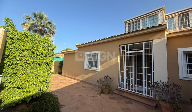 Resale - Townhouse - Orihuela Costa - Altos De Campoamor