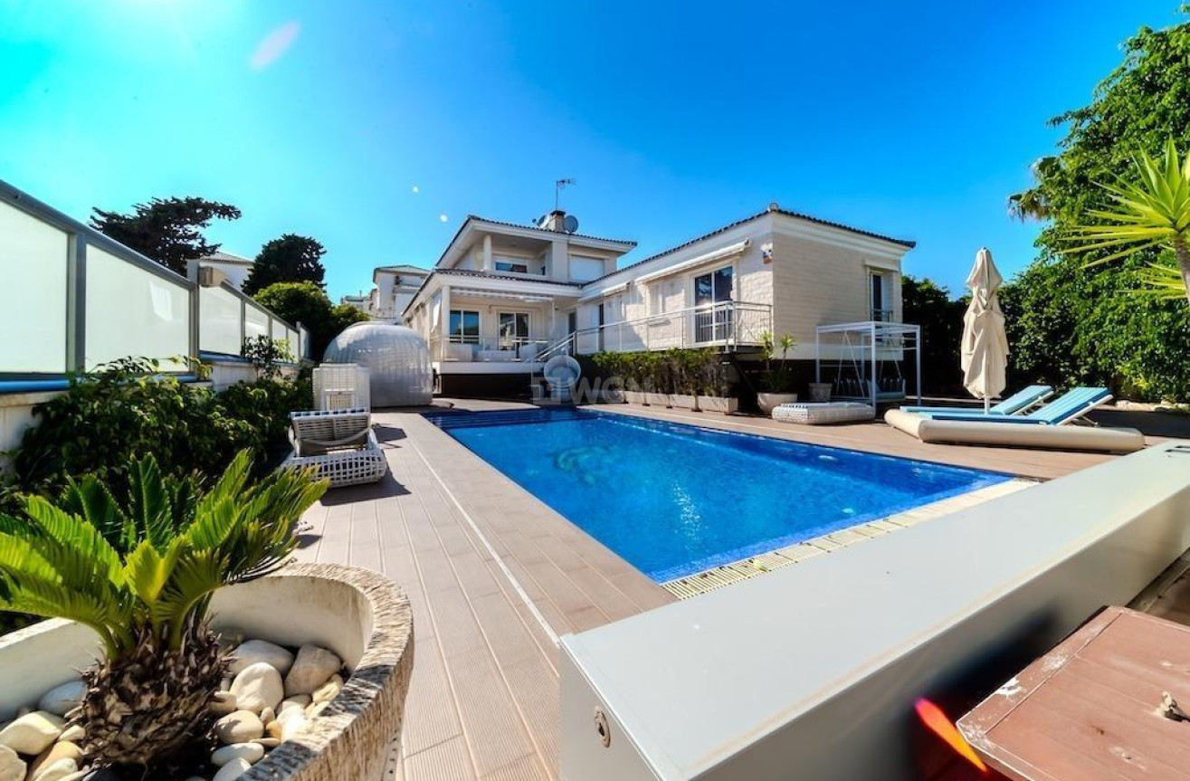 Odsprzedaż - Villa - Torrevieja - Torre La Mata